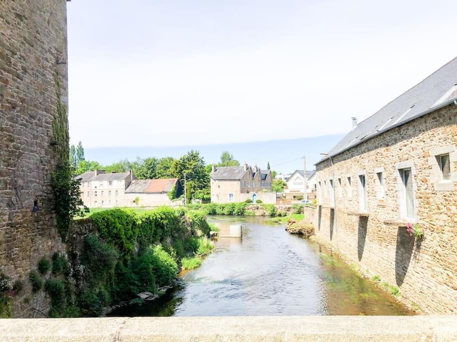 Nouveau ** Le Raffine Au Coeur De Guingamp ** Parking Esterno foto