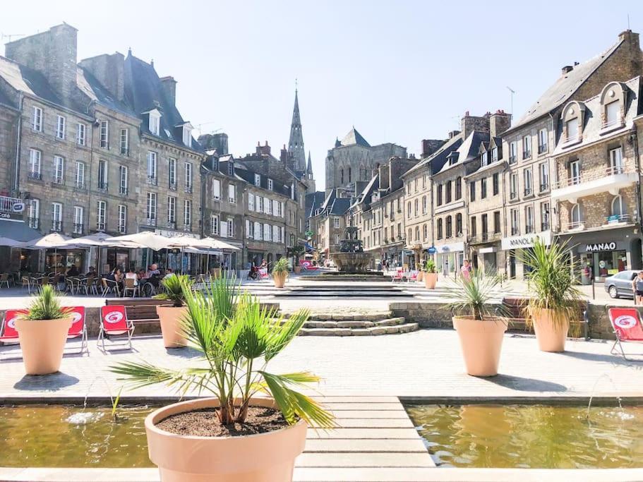 Nouveau ** Le Raffine Au Coeur De Guingamp ** Parking Esterno foto